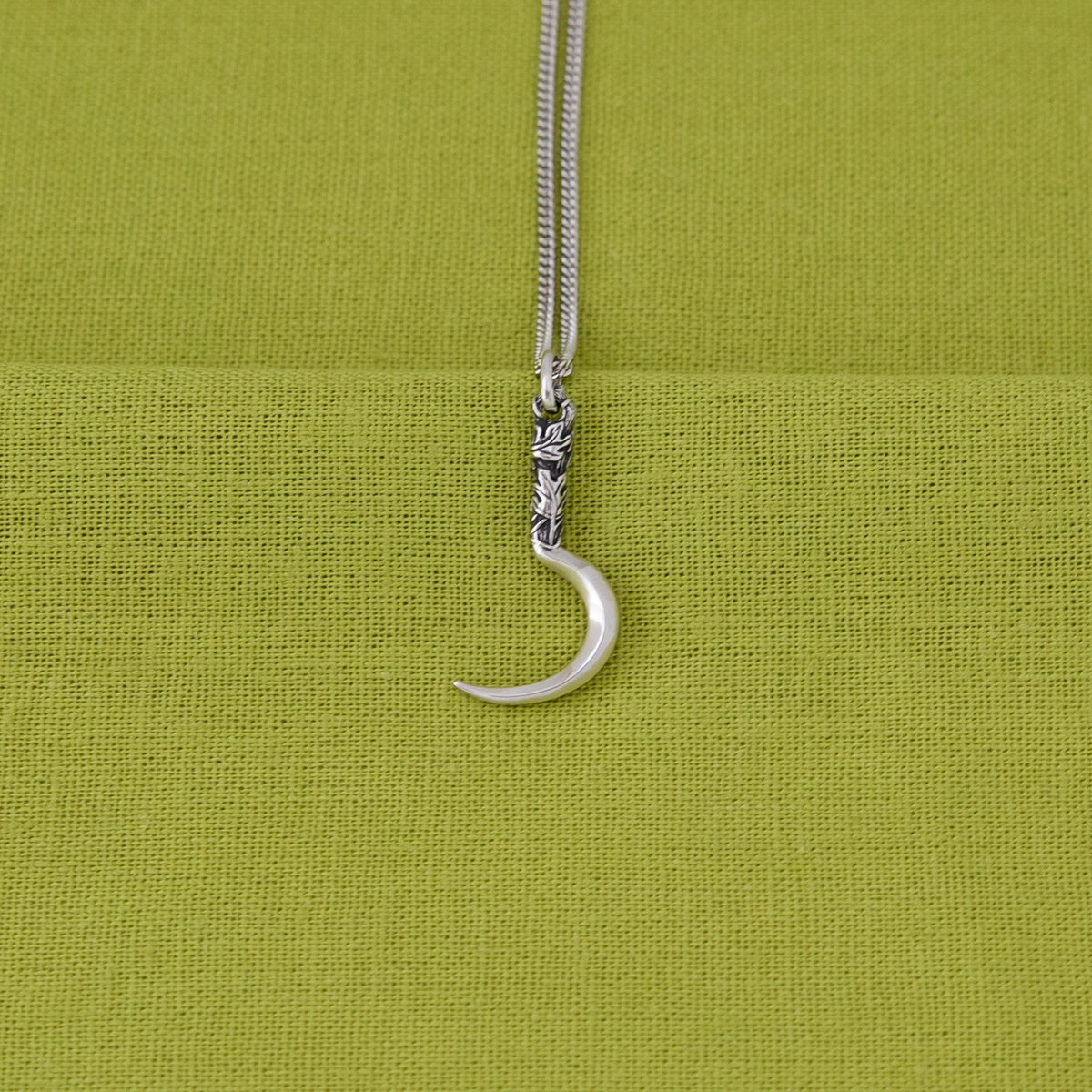 Dungeons and Dragons X RockLove Druid Boline Knife Necklace