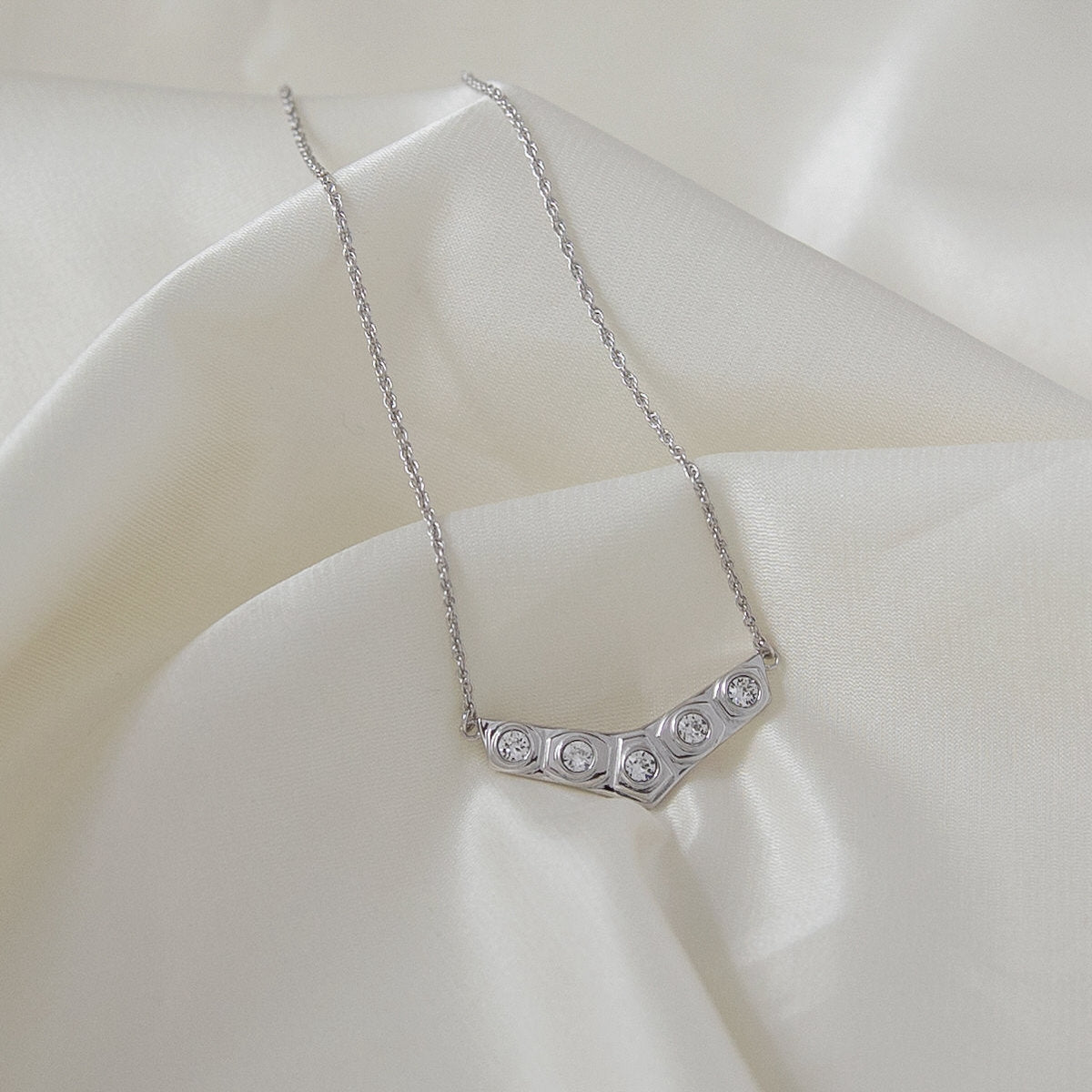 Star Wars X RockLove Leia Organa Crystal Necklace