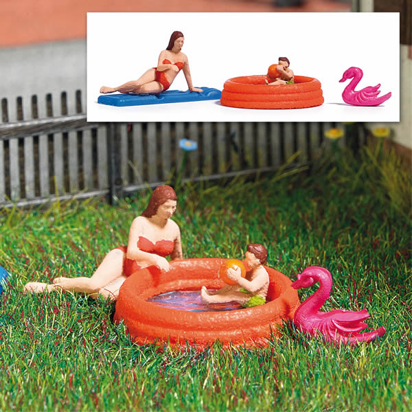 Busch 7862 HO Scale Wading - Kids' Pool - Pool, 2 Figures, Inflatable Toy