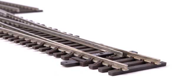 Walthers Mainline 948-83076 HO Scale Code 83 Nickel Silver DCC Friendly Number 6 Single Crossover Turnout - Right Hand