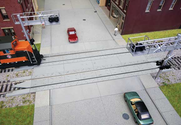 Walthers Mainline 948-83115 HO Scale Modern Concrete Crossing w/Rerailer Ends - Kit