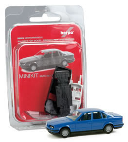 Herpa 12201 HO Scale Minikit BMW 5-Series Sedan - Kit (Plastic) -- Various Non-Metallic Colors