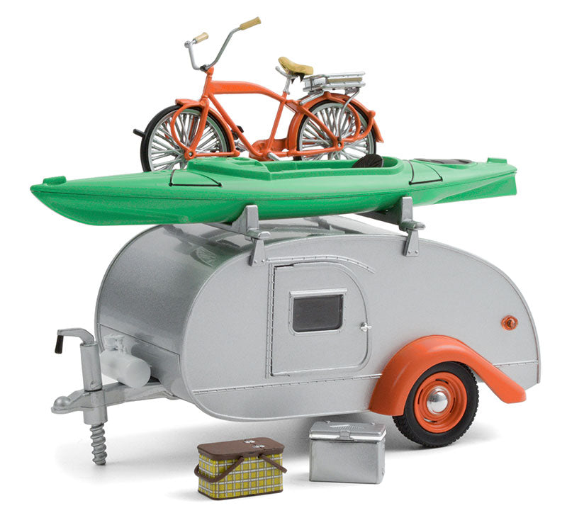 Greenlight 18460-B 1/24 Scale Teardrop Trailer