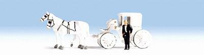 Noch 16706 HO Scale Wedding Carriage w/2-Horse Team & Standing Coachman