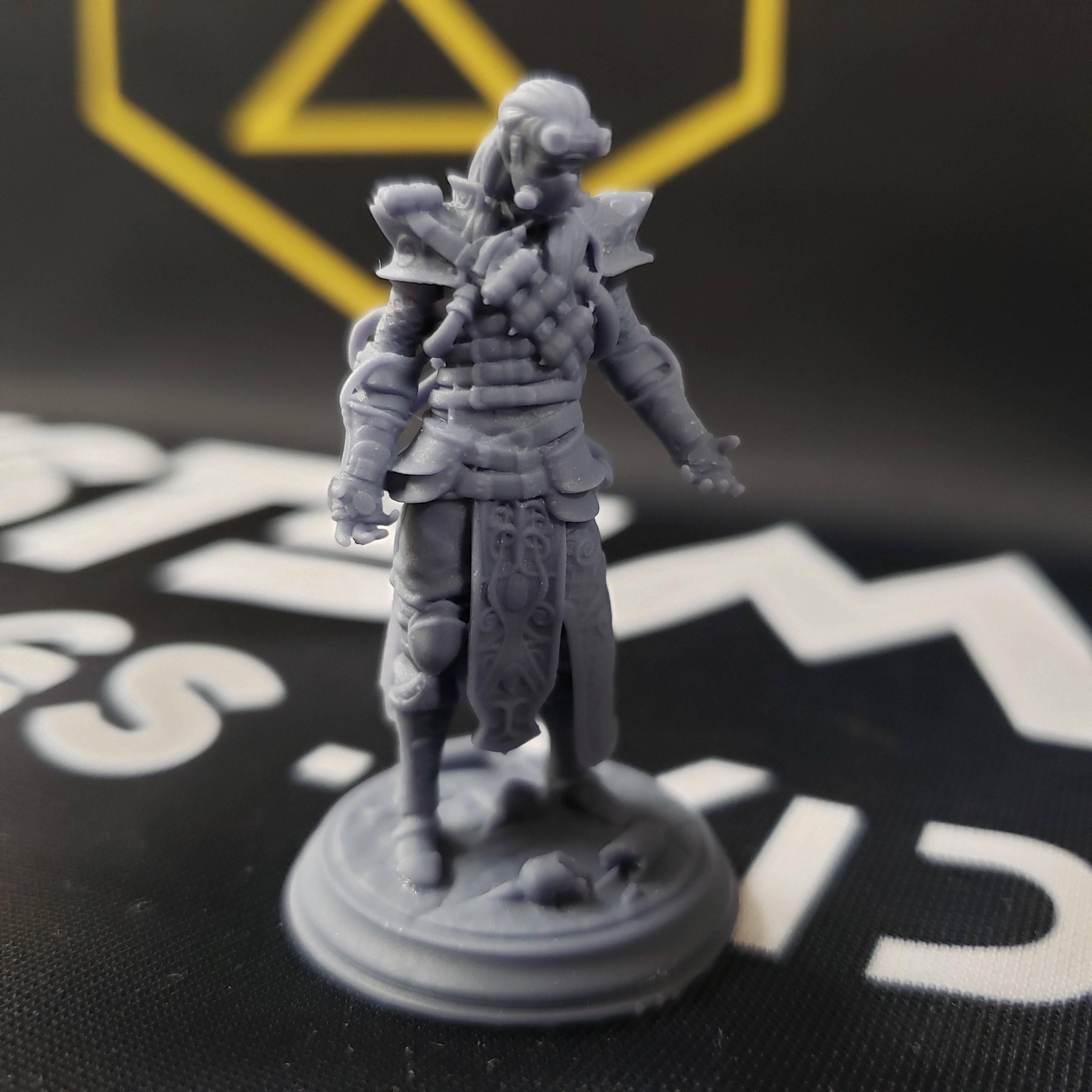 Netros, High Elf Chaos Artificer (Male Elf Artificer)