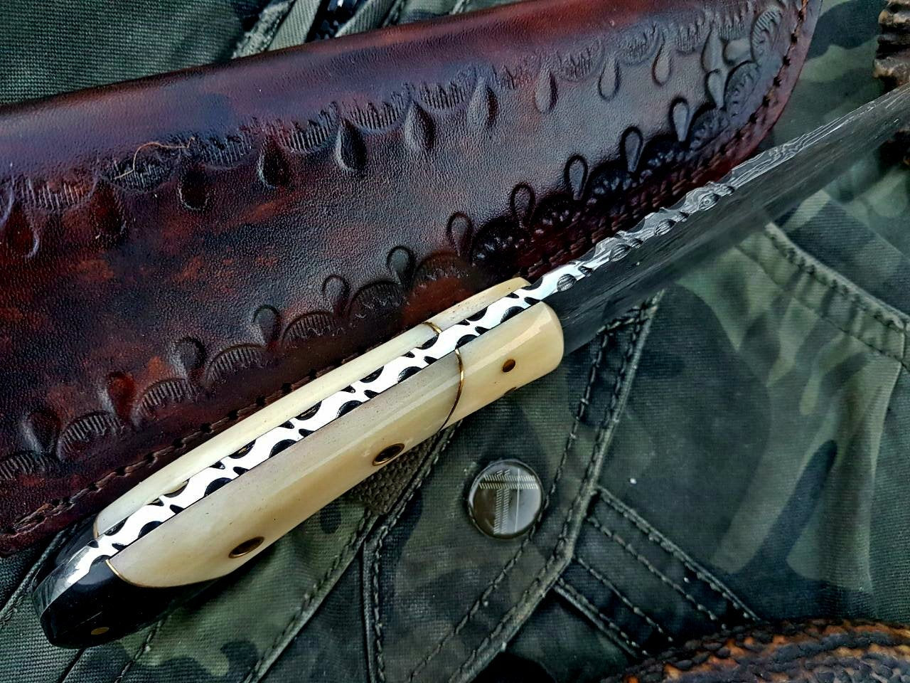 Custom Handmade Damascus Steel Hunting Knife