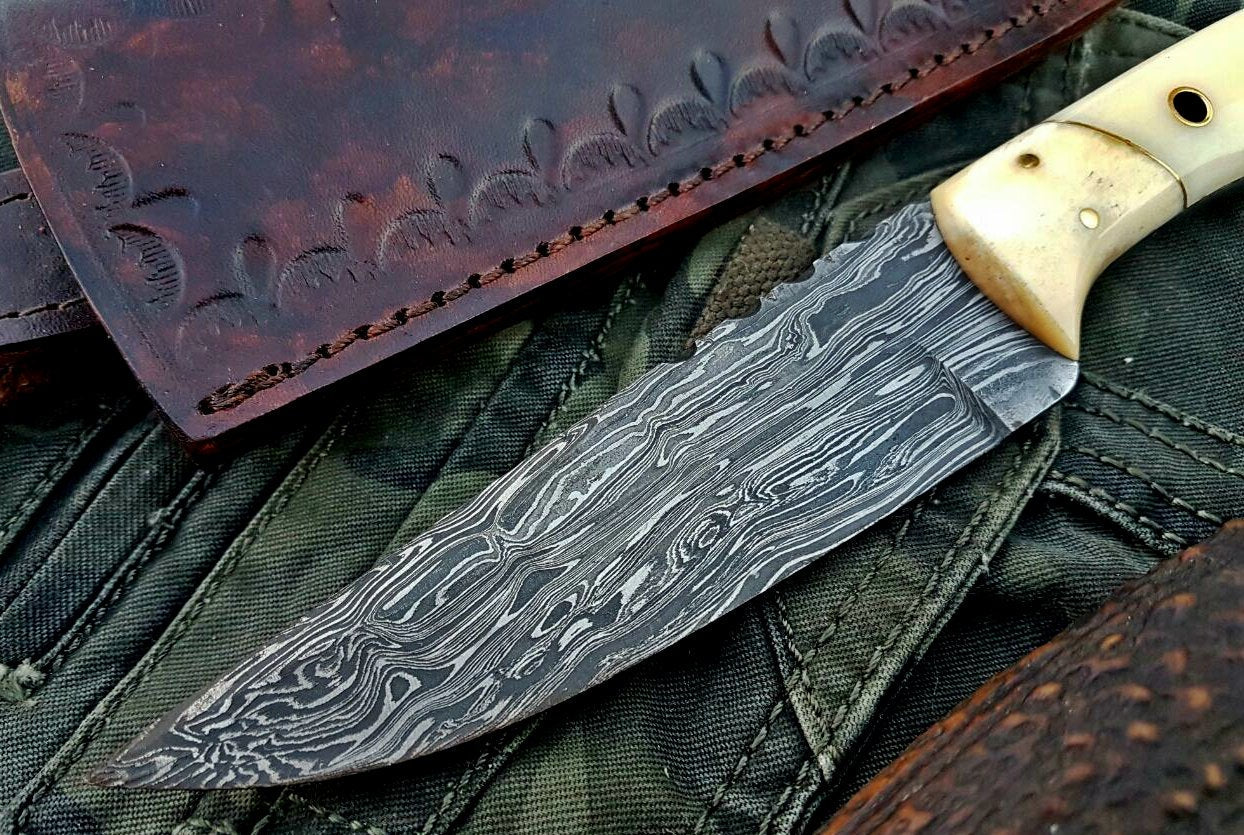 Custom Handmade Damascus Steel Hunting Knife