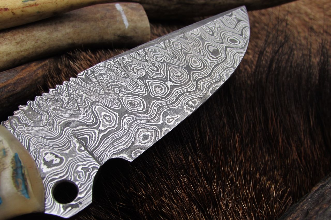 Damascus Hand Made Skinning Knife