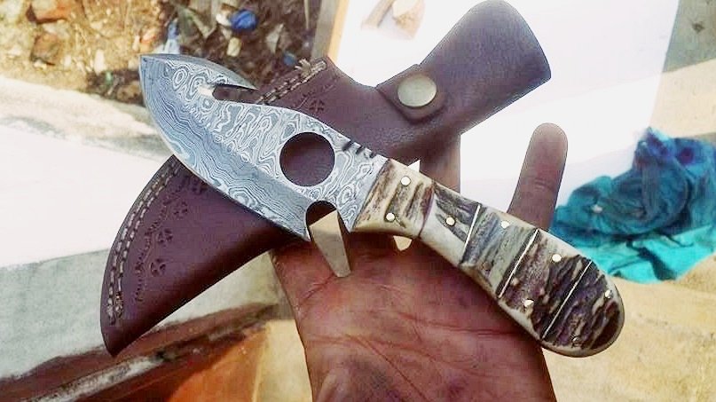 Full Tang Custom Handmade Damascus Steel Gut Hook Skinning Knife
