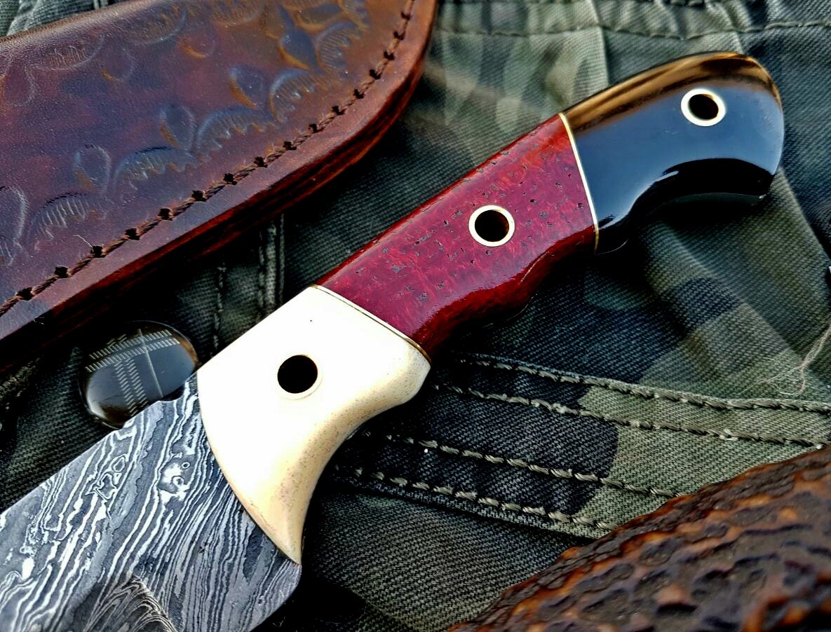 Custom Handmade Damascus Steel Skinning Hunting Knife