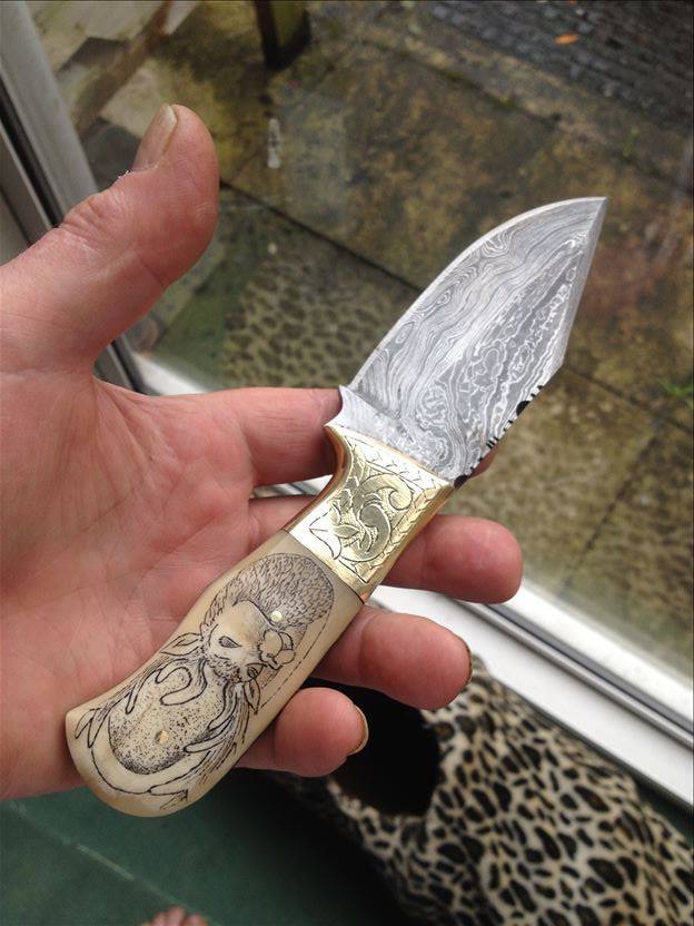 Custom Hand-Engraved Damascus Steel Field Dressing Deer Skinning Knife