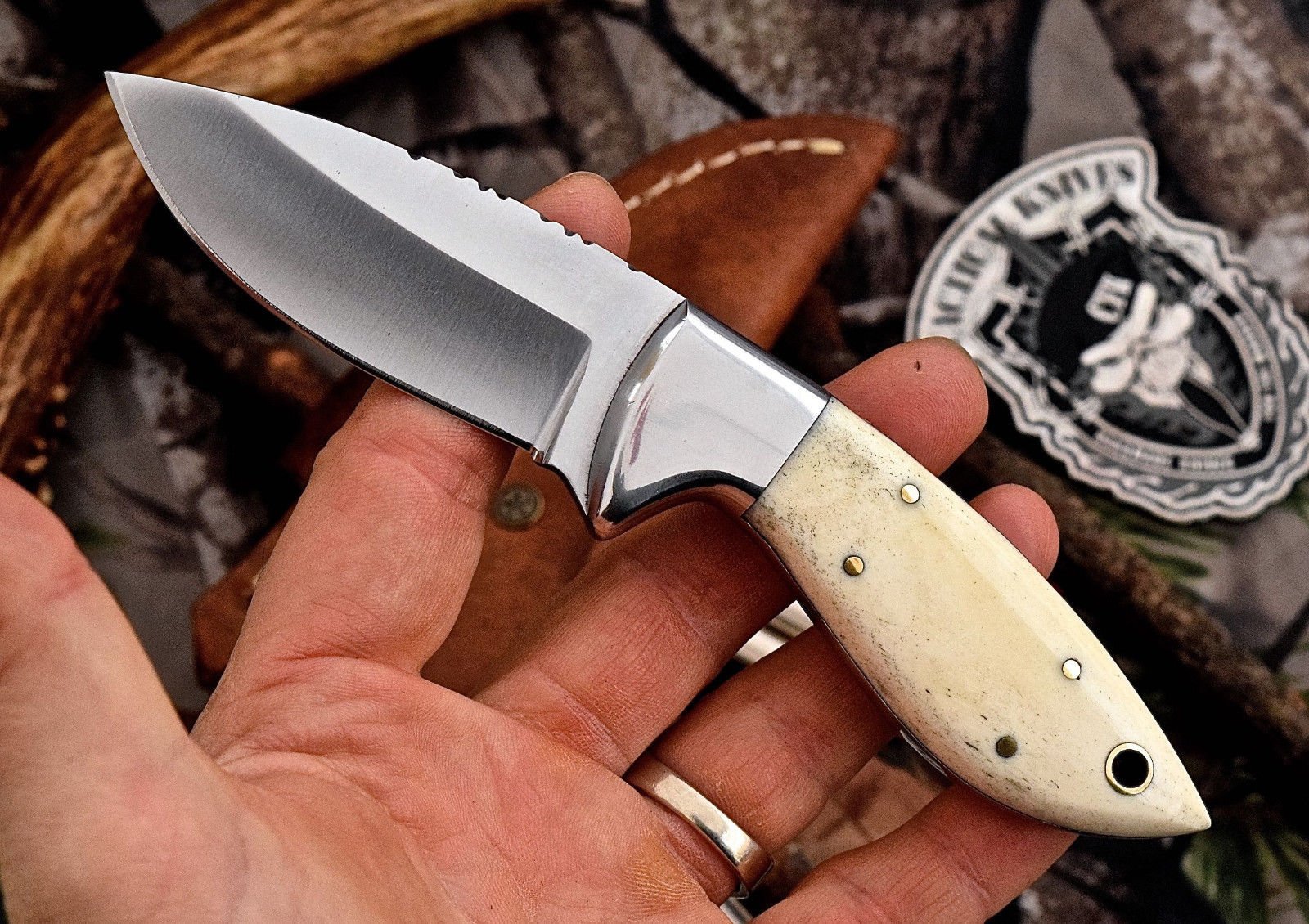 D2 steel skinning knife