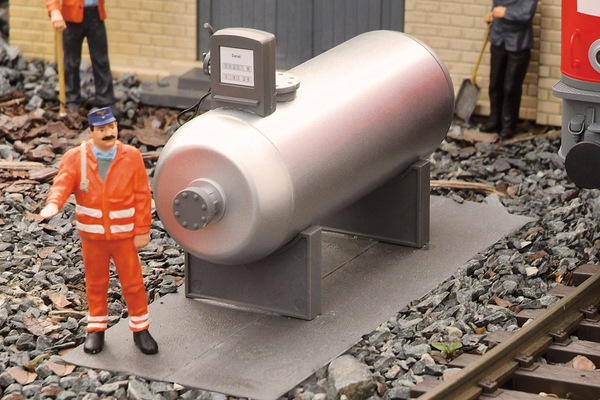 PIKO 62075 G Scale Diesel Loco Fuel Station Kit