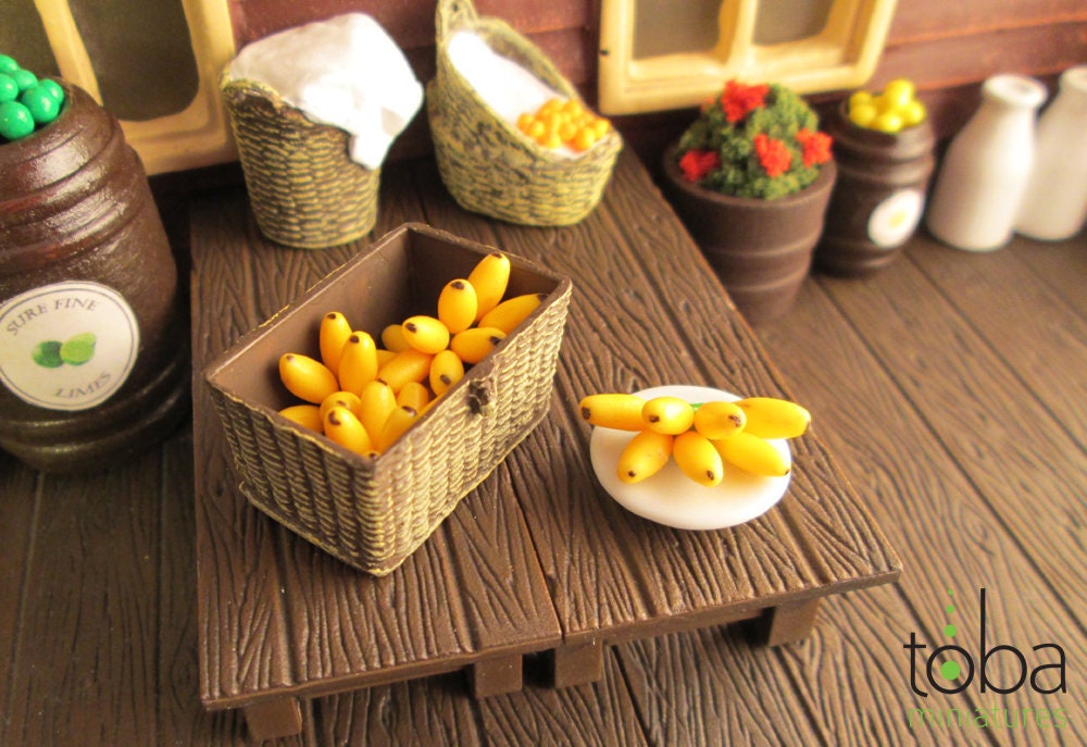 Toba Miniatures 1012 1/12 Scale Banana Bunches (5)