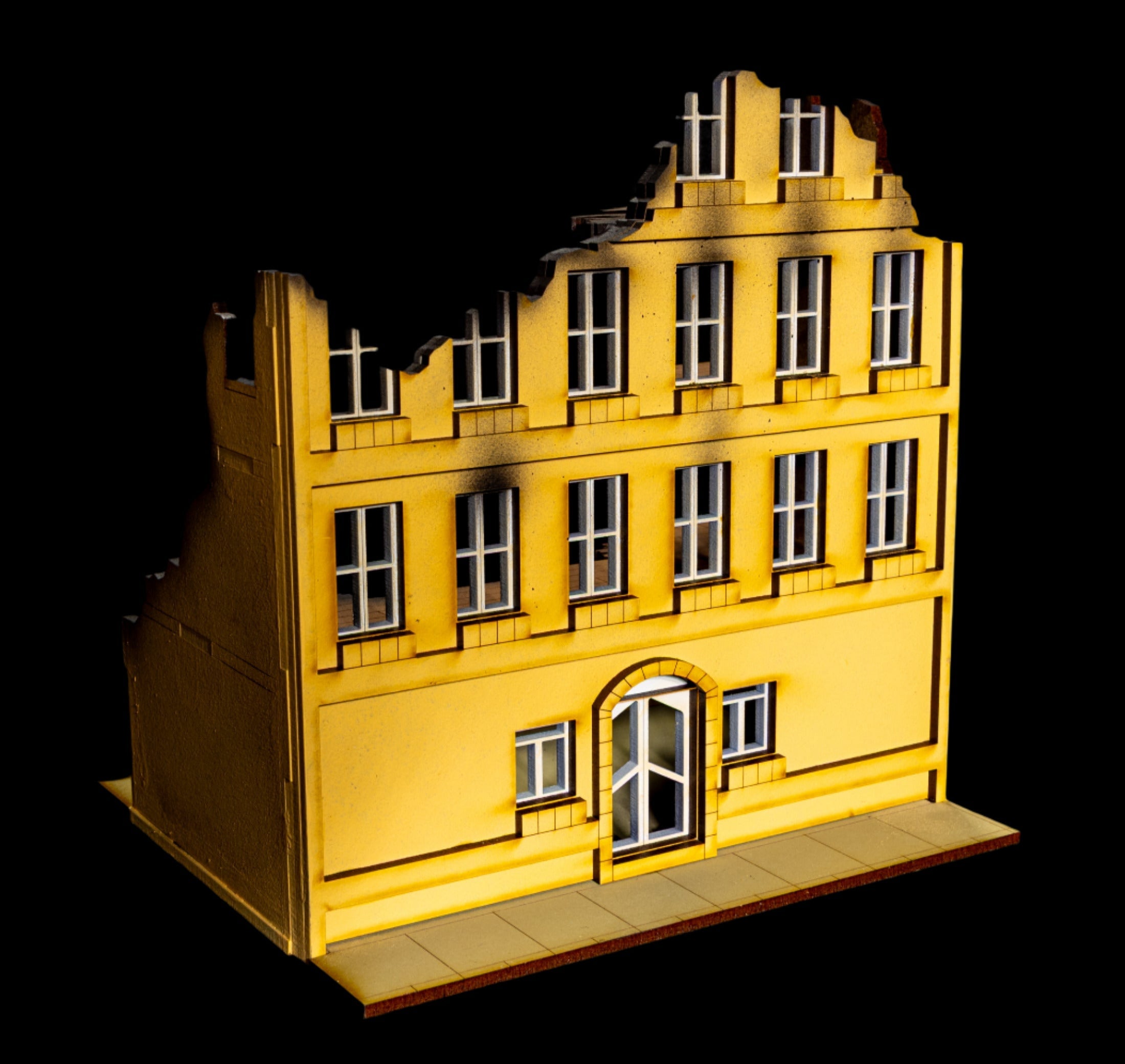 28mm European Building - 28MMDF501 (Painted and Assembled)