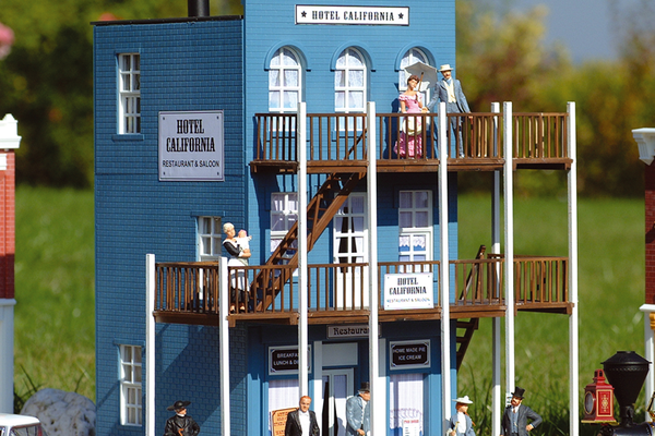 PIKO 62260 G Scale California Hotel Kit