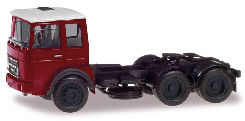 Herpa 310567R 1/87 Scale Roman Diesel 3-Axle Tractor