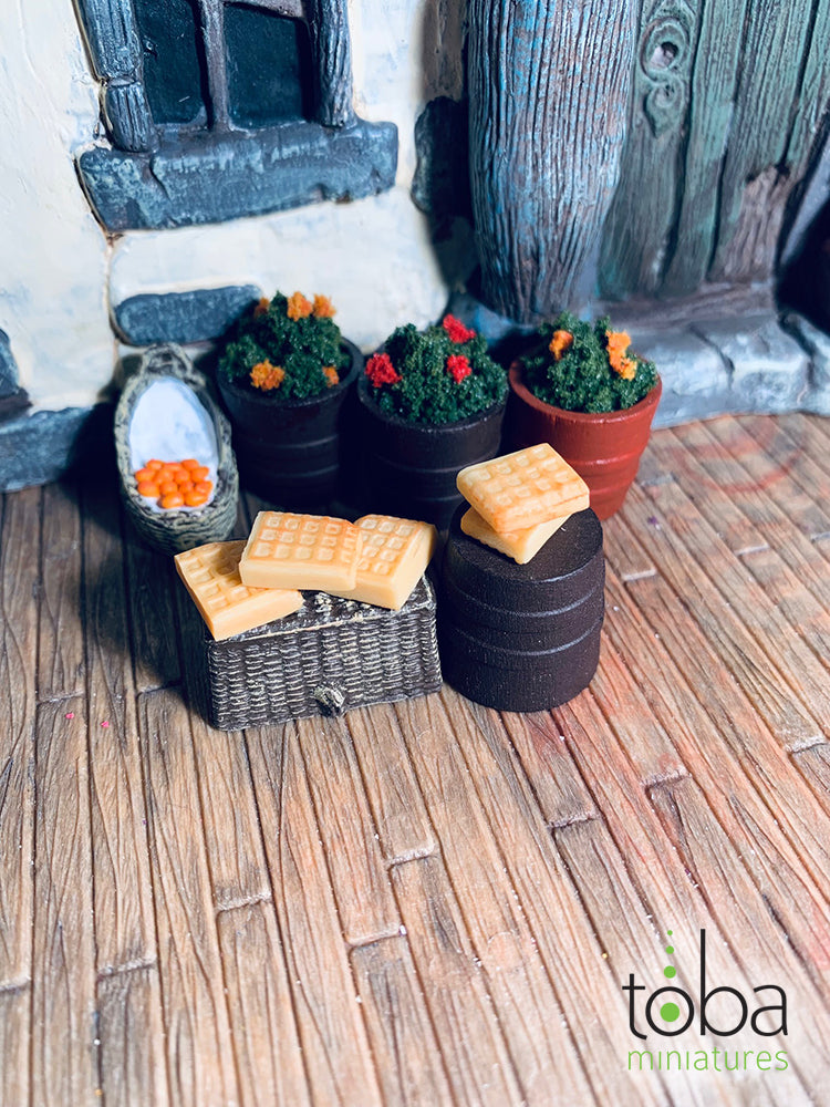 Toba Miniatures 1005 1/12 Scale Waffles (5)