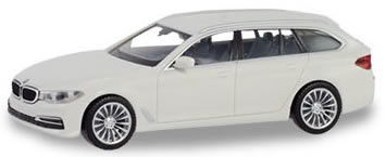 Herpa 420389 HO Scale BMW 5 Series Station Wagon - Assembled -- Various Standard Colors