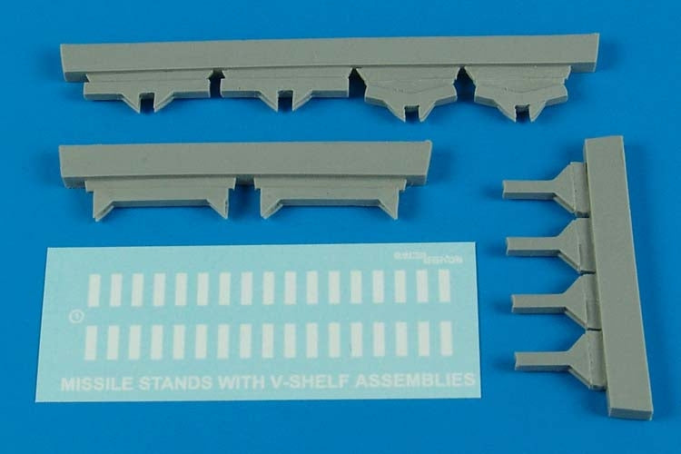 Aerobonus 320016 1/32 USAF Missile Maintenance Stands w/V-Shelf Assembly