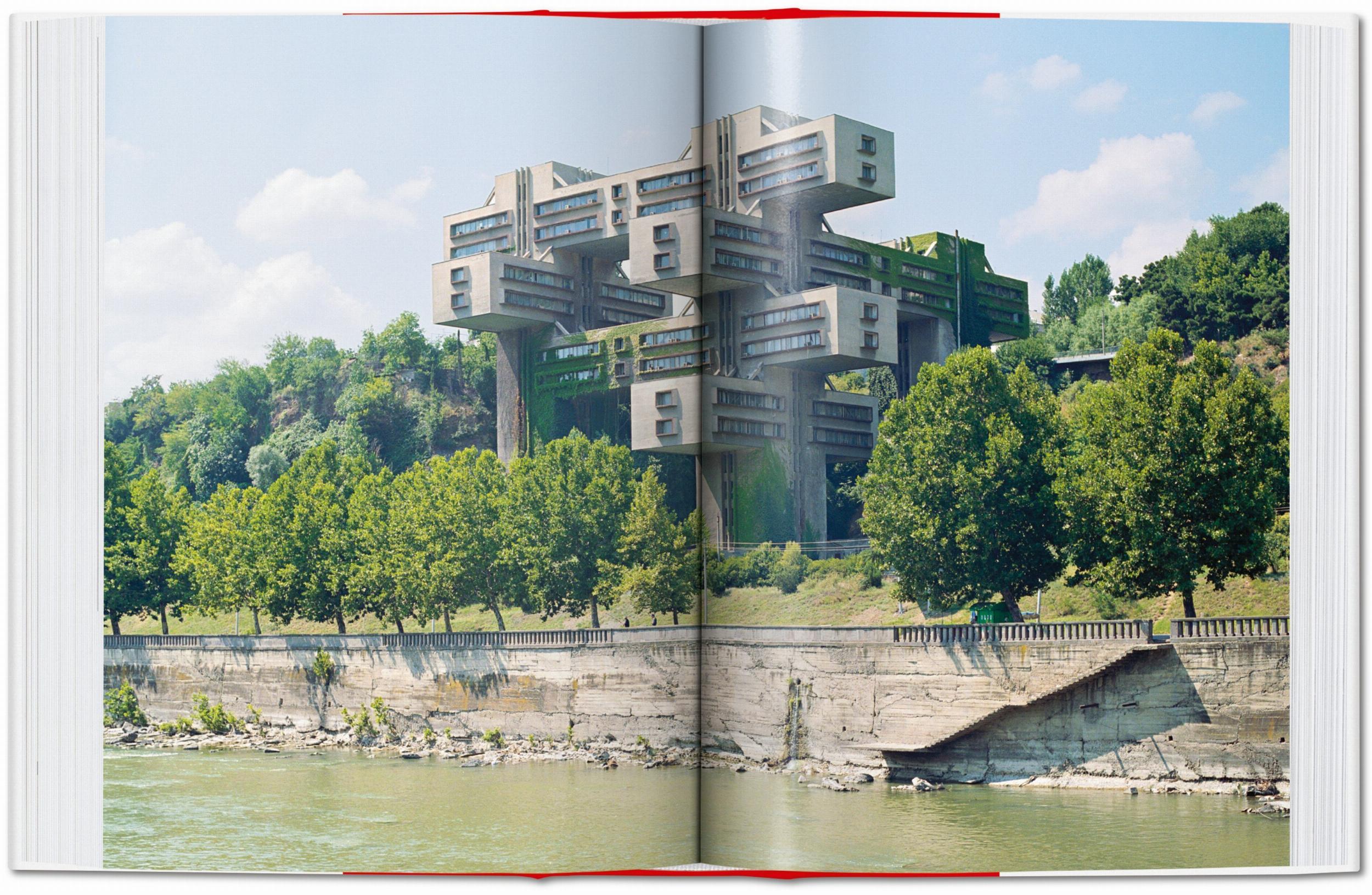 Frédéric Chaubin. CCCP. Cosmic Communist Constructions Photographed. 45th Ed. (German, French, English)