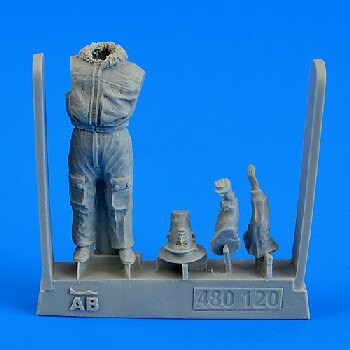 Aerobonus 480120 1/48 Soviet Pilot Cold War Period (Standing)