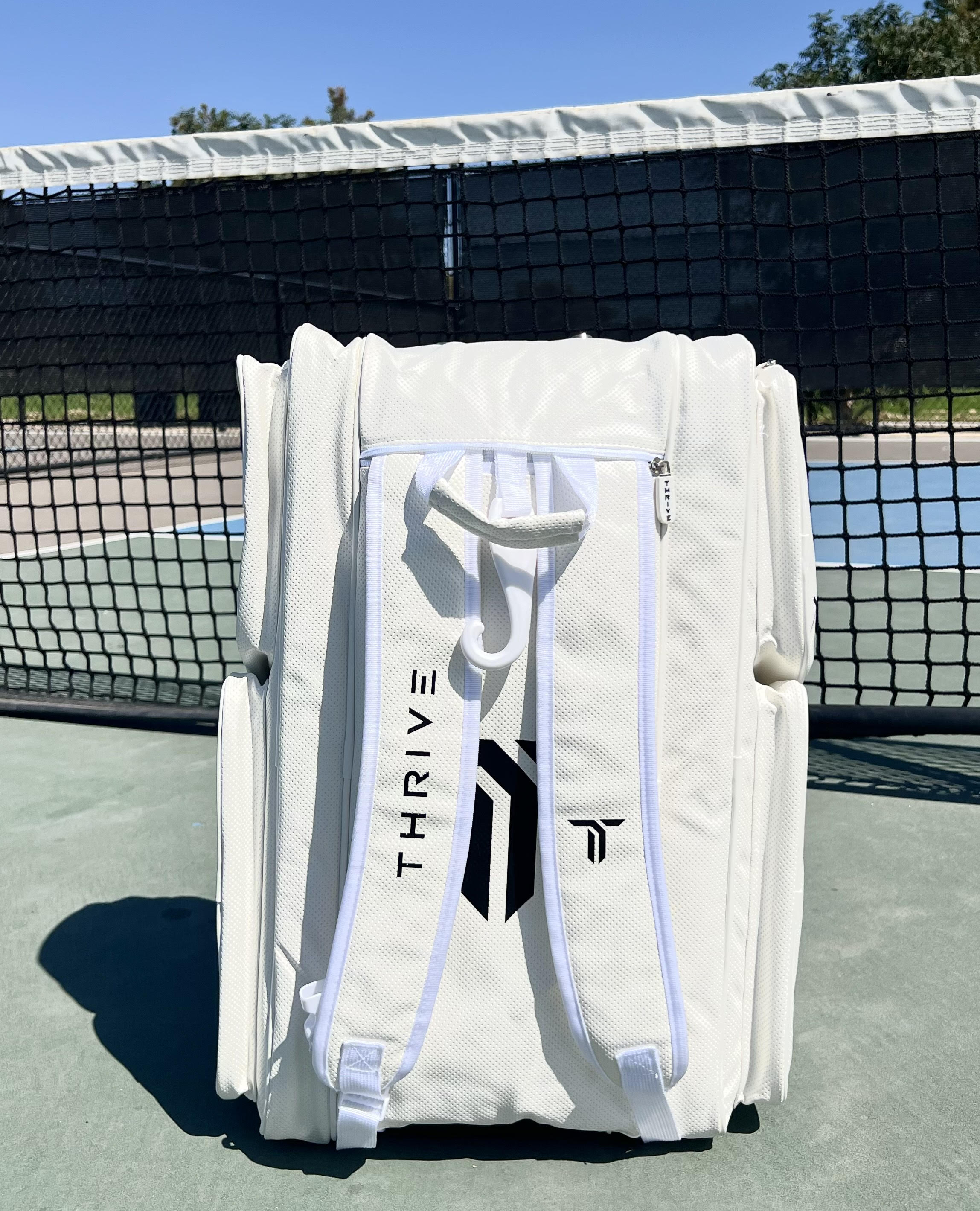 Elite Pro Tour Bag w/shoe bag - WHITE