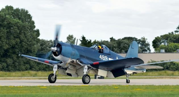 Revell 4781 1/32 F4U1A Corsair USN Fighter