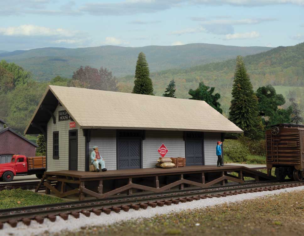 Walthers Cornerstone 933-3895 N Scale Golden Valley Freight House -- Kit