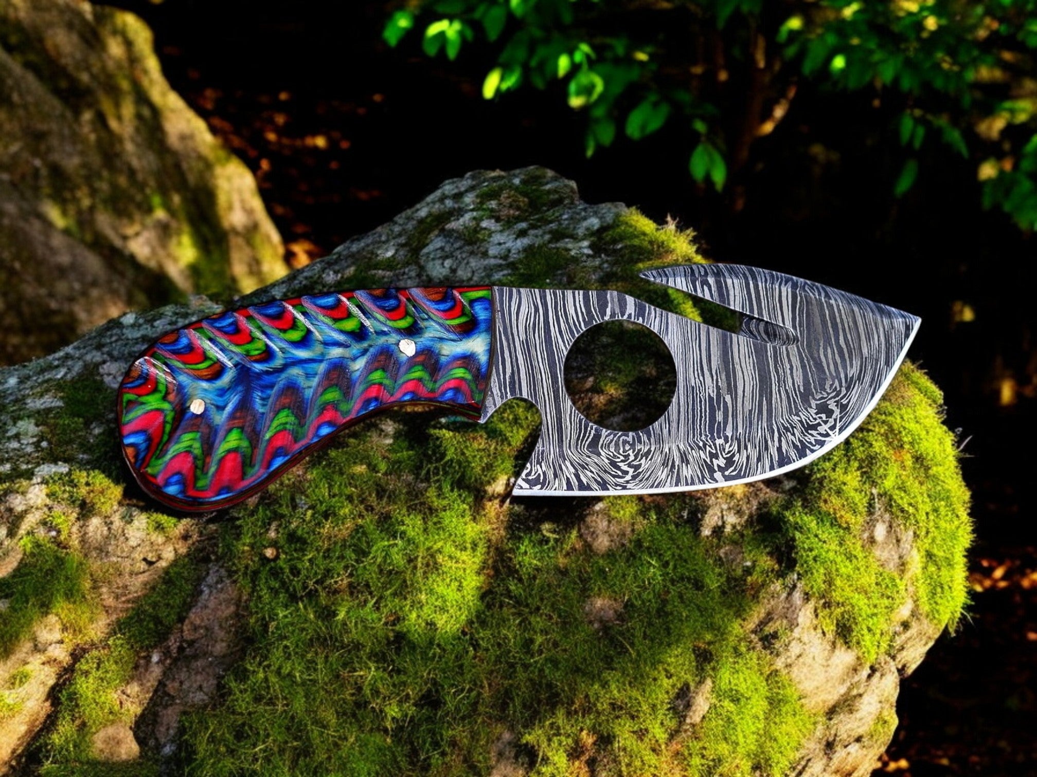 Gut Hook Skinning Knife – 7.25" Damascus Steel Blade with Exotic Color Wood Handle