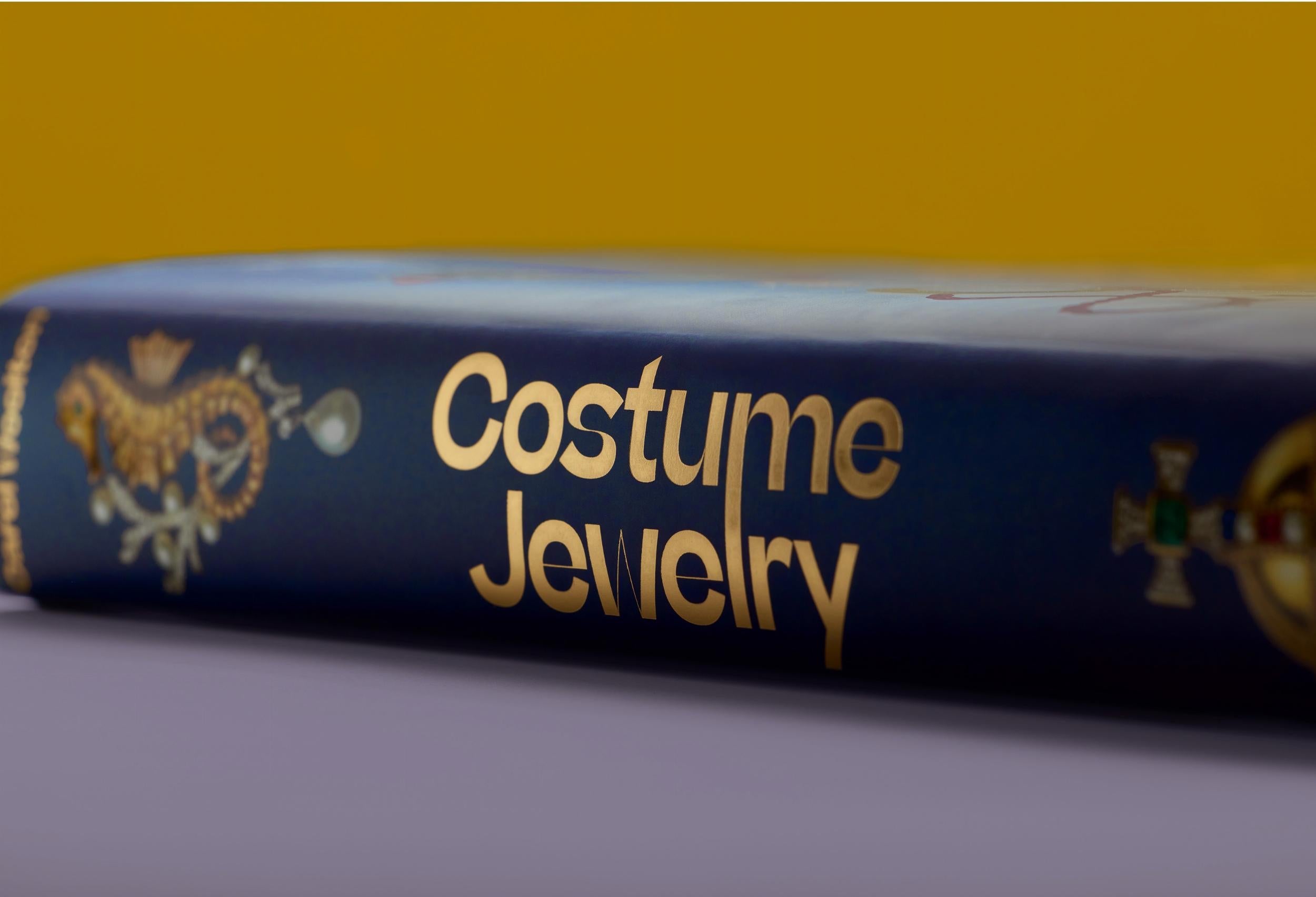 Costume Jewelry (German, French, English)