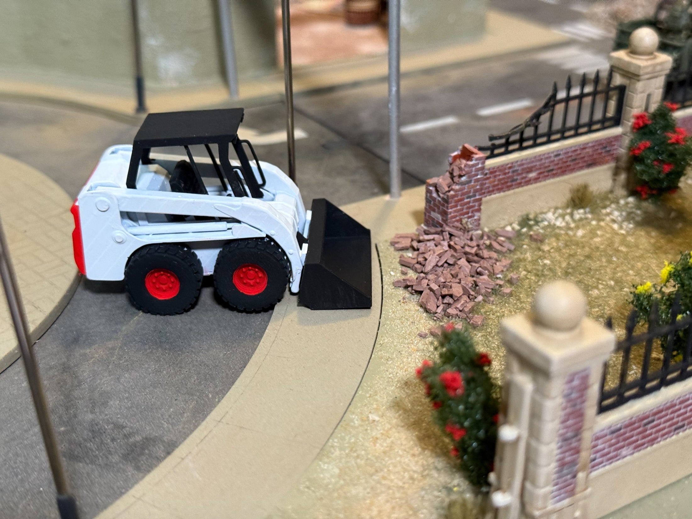 Bobcat (28mm)