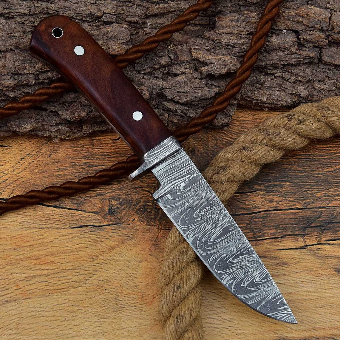 Custom Handmade Hunting Knife with Full Tang Damascus Steel Blade and Rosewood Handle - 8.25 Inches
