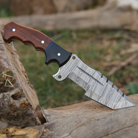 Tracker Scout – Handmade Damascus Steel Knife with Rosewood & Buffalo Horn Handle