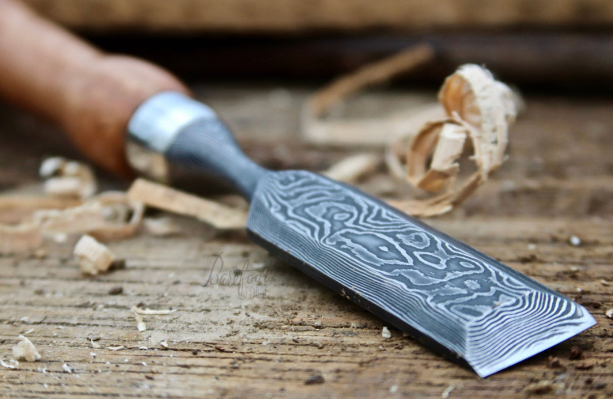 Premium Damascus Chisel for Wood Carving - 4x1 Inches Blade