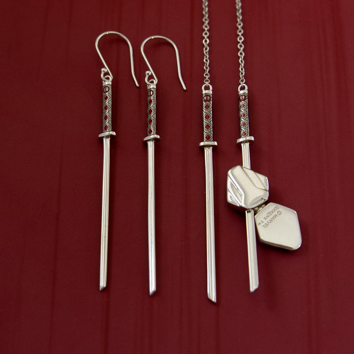 Marvel X RockLove DEADPOOL Katana Necklace