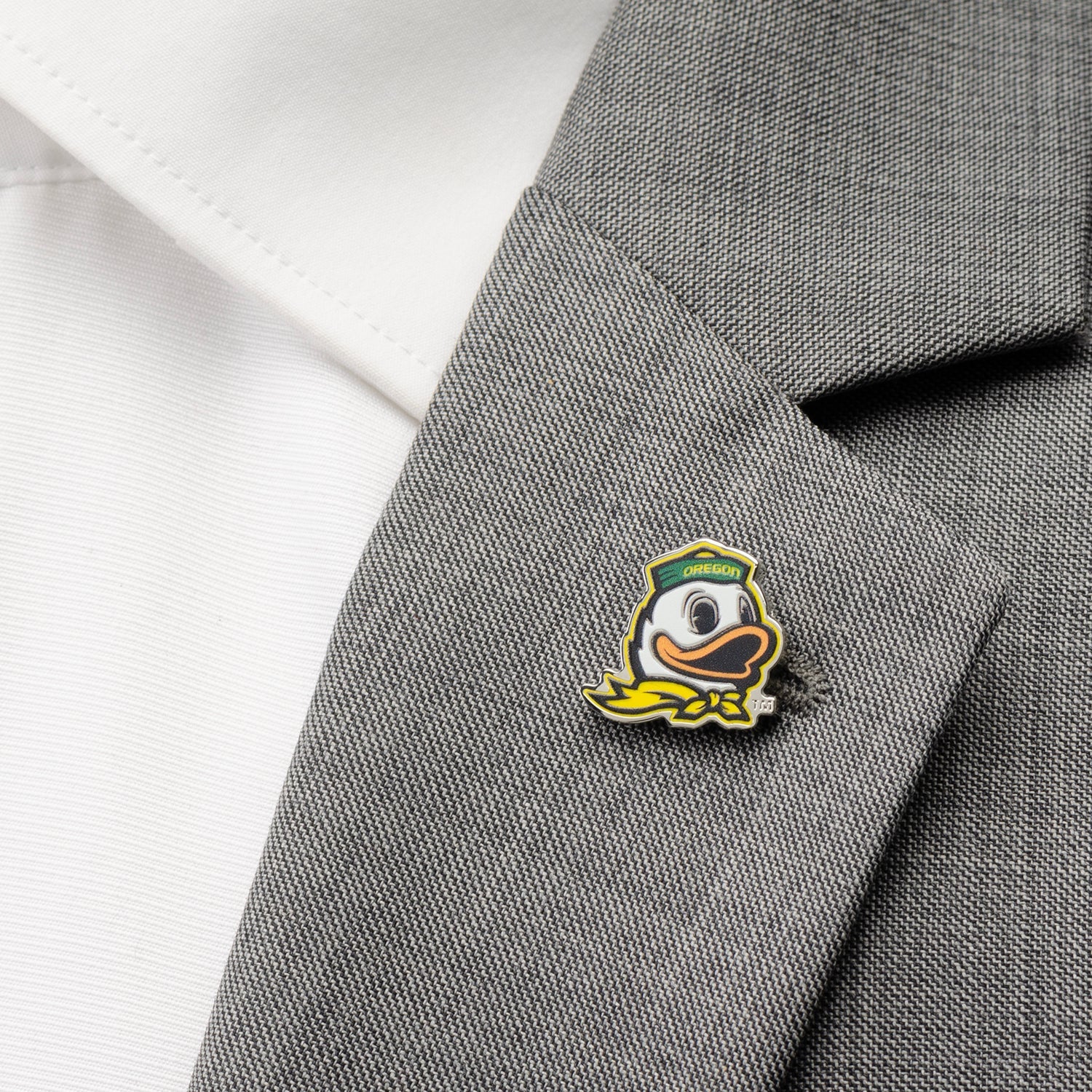 NCAA Oregon Ducks Mascot Cufflinks and Lapel Pin Gift Set