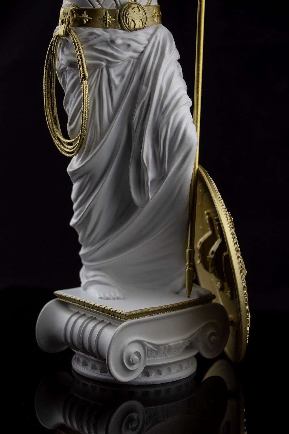 Wonder Woman: Princess of Themyscira Statue