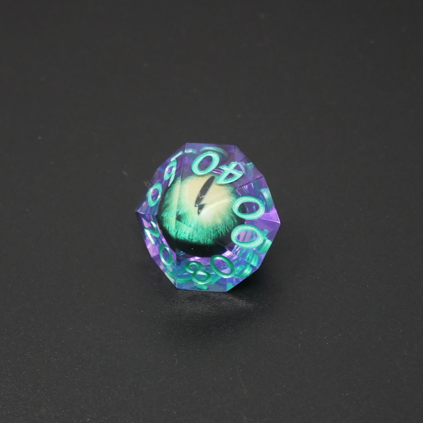 Remorhaz's Eye | 7 Piece Moving Eye DnD Dice Set | Acrylic RPG Gaming Dice