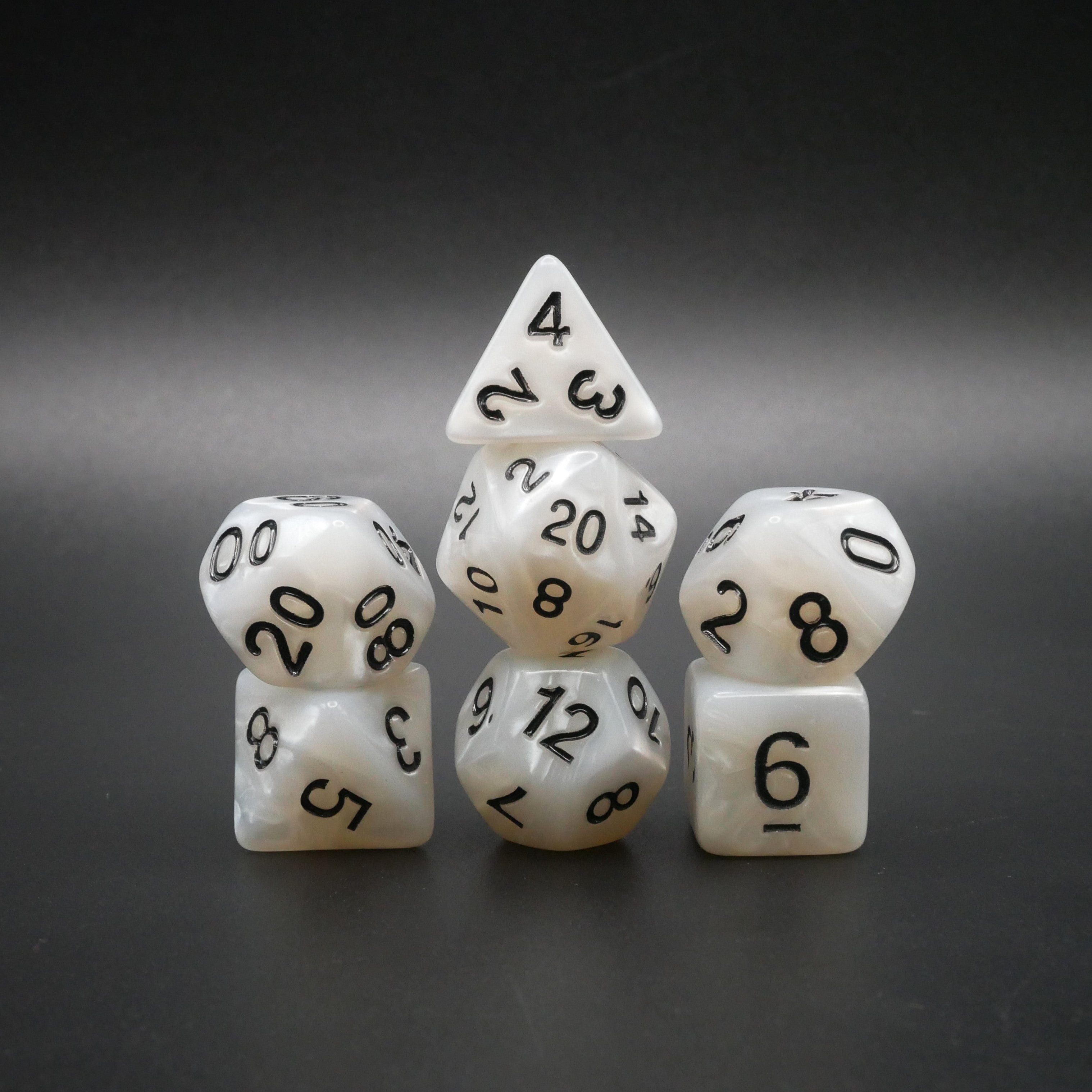 Snowy Owl - 7 Piece DnD Dice Set | Acrylic RPG Gaming Dice