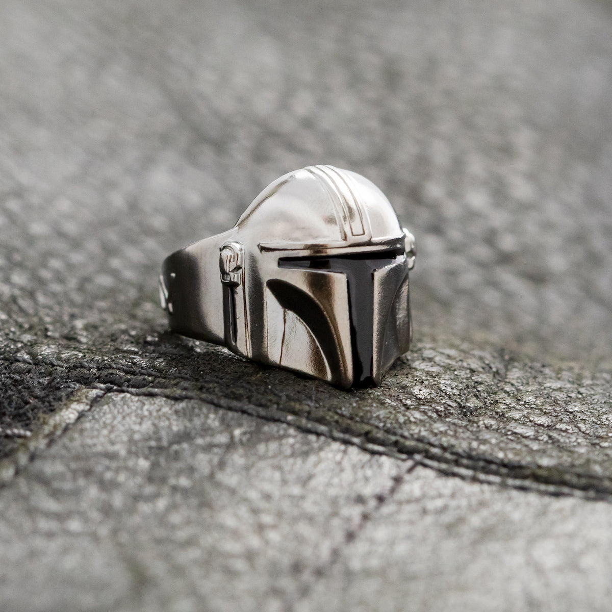 Star Wars X RockLove The Mandalorian Helmet Ring