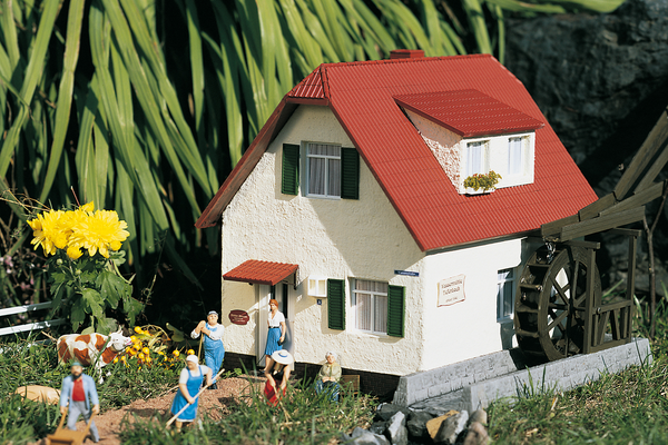 PIKO 62058 G Scale Blue Creek Valley Water Mill Kit