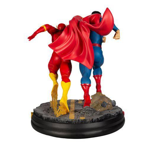 DC Battle Superman vs. The Flash Racing Statue