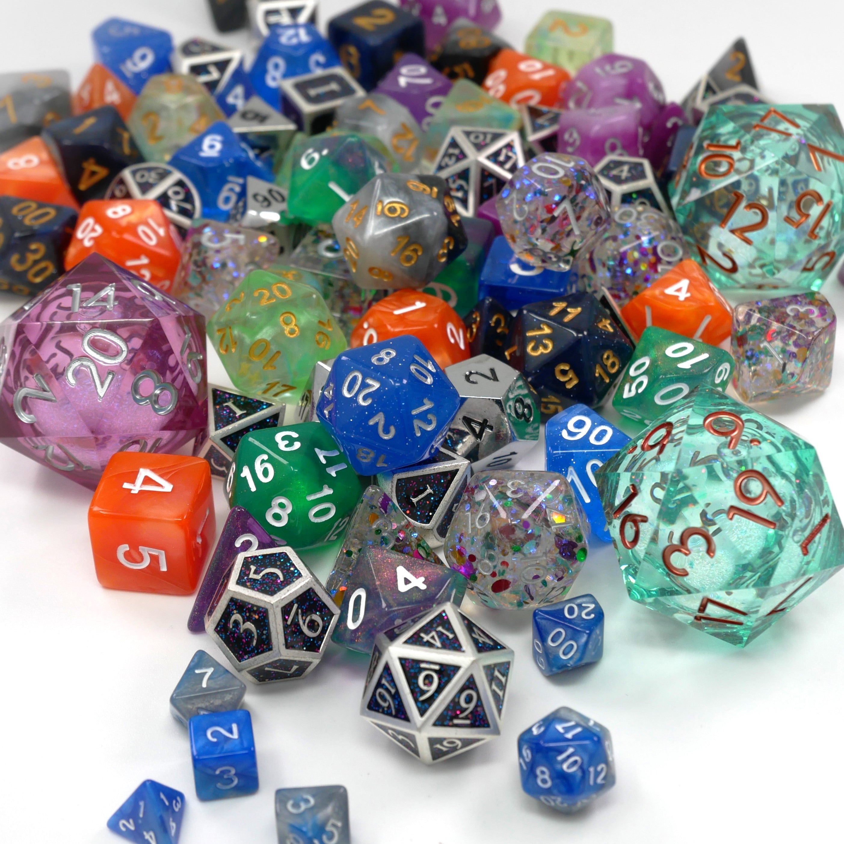 Mystery Hoard - 10 Dice Set Bundle + 1 RPG Accessory