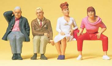 Preiser 45121 G Scale Pedestrians -- Seated Travellers #1
