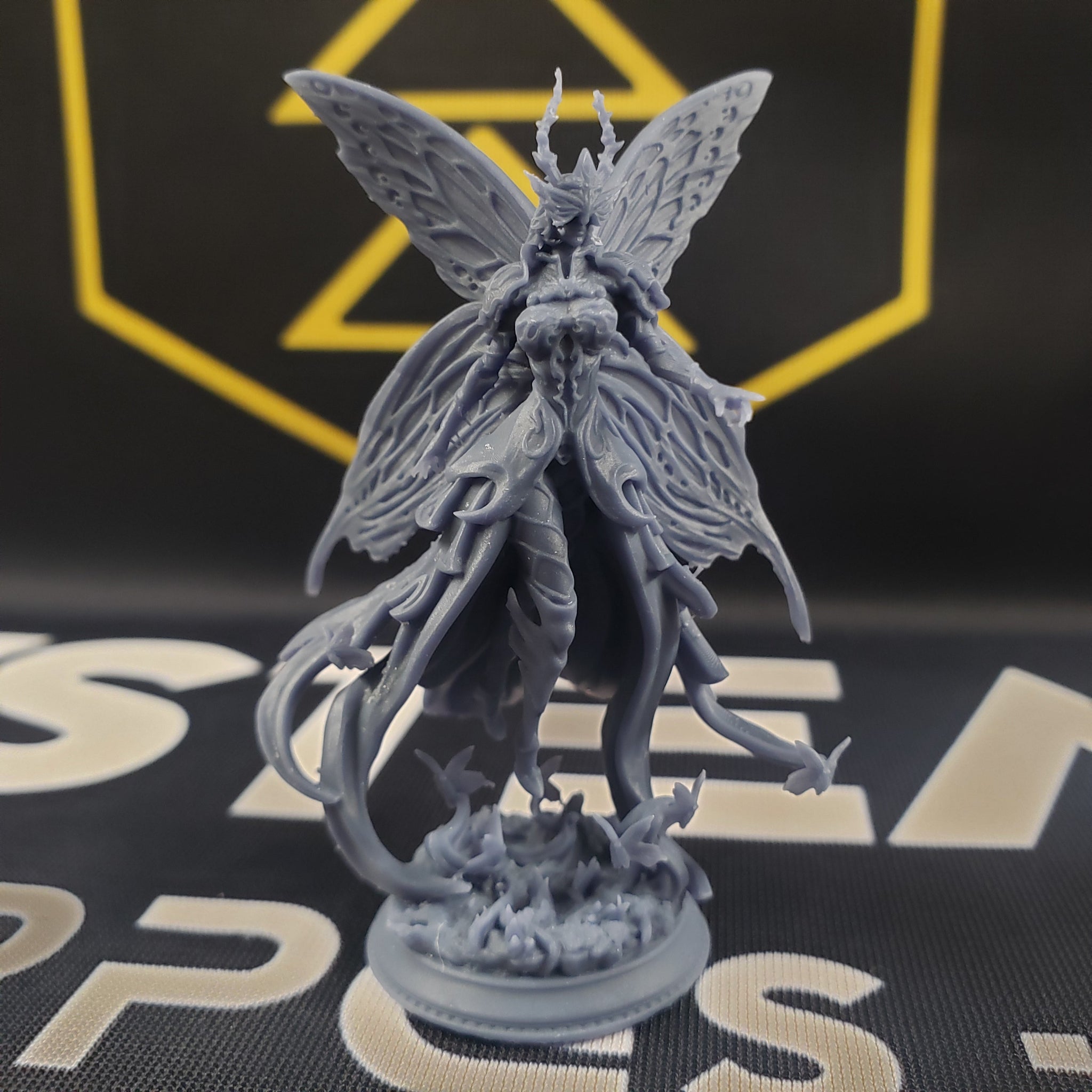 Userios, Queen of the Fey Court (Female Fairy Noble)