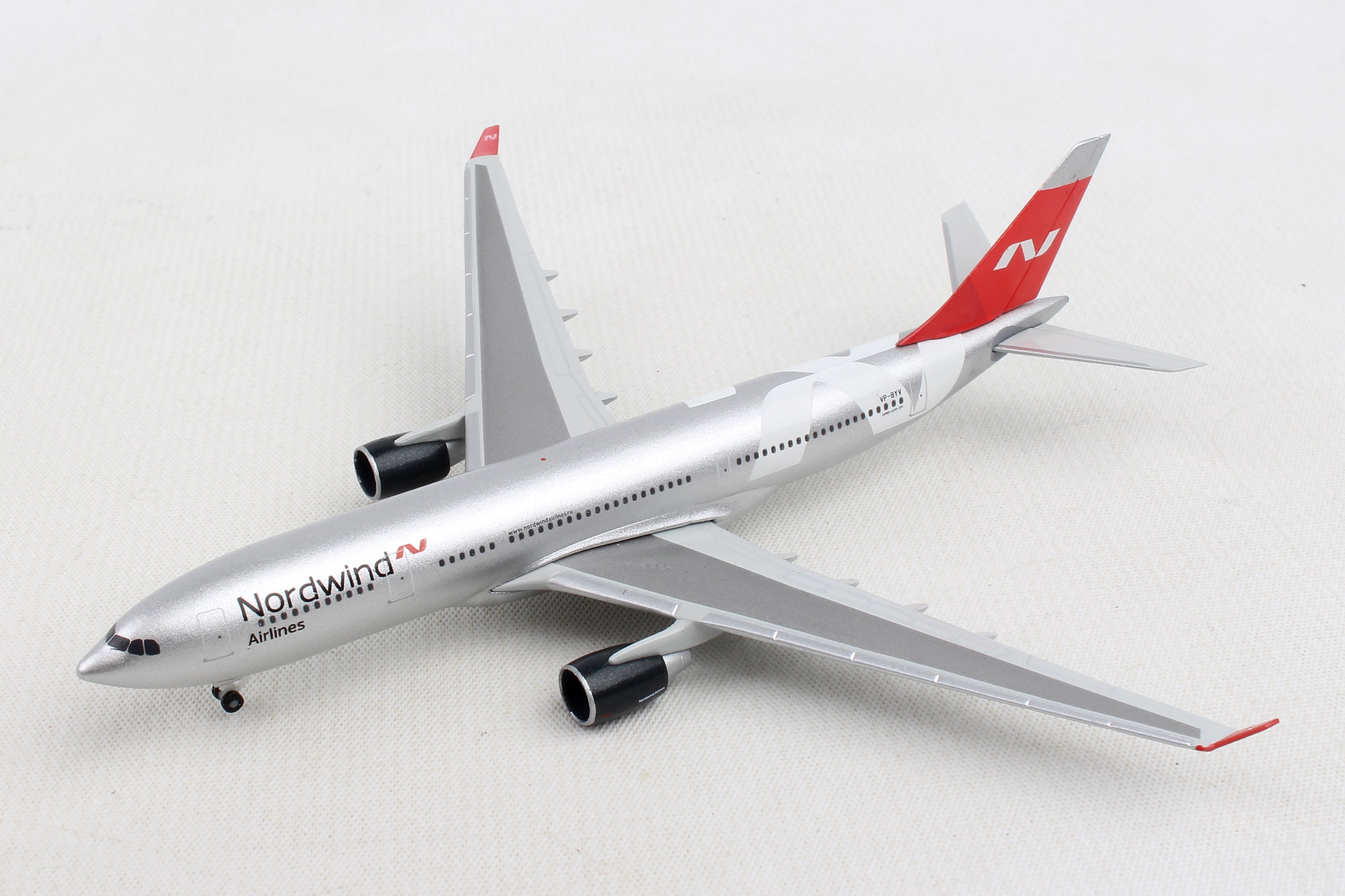 Herpa Wings HE531771 Nordwind A330-200 1/500