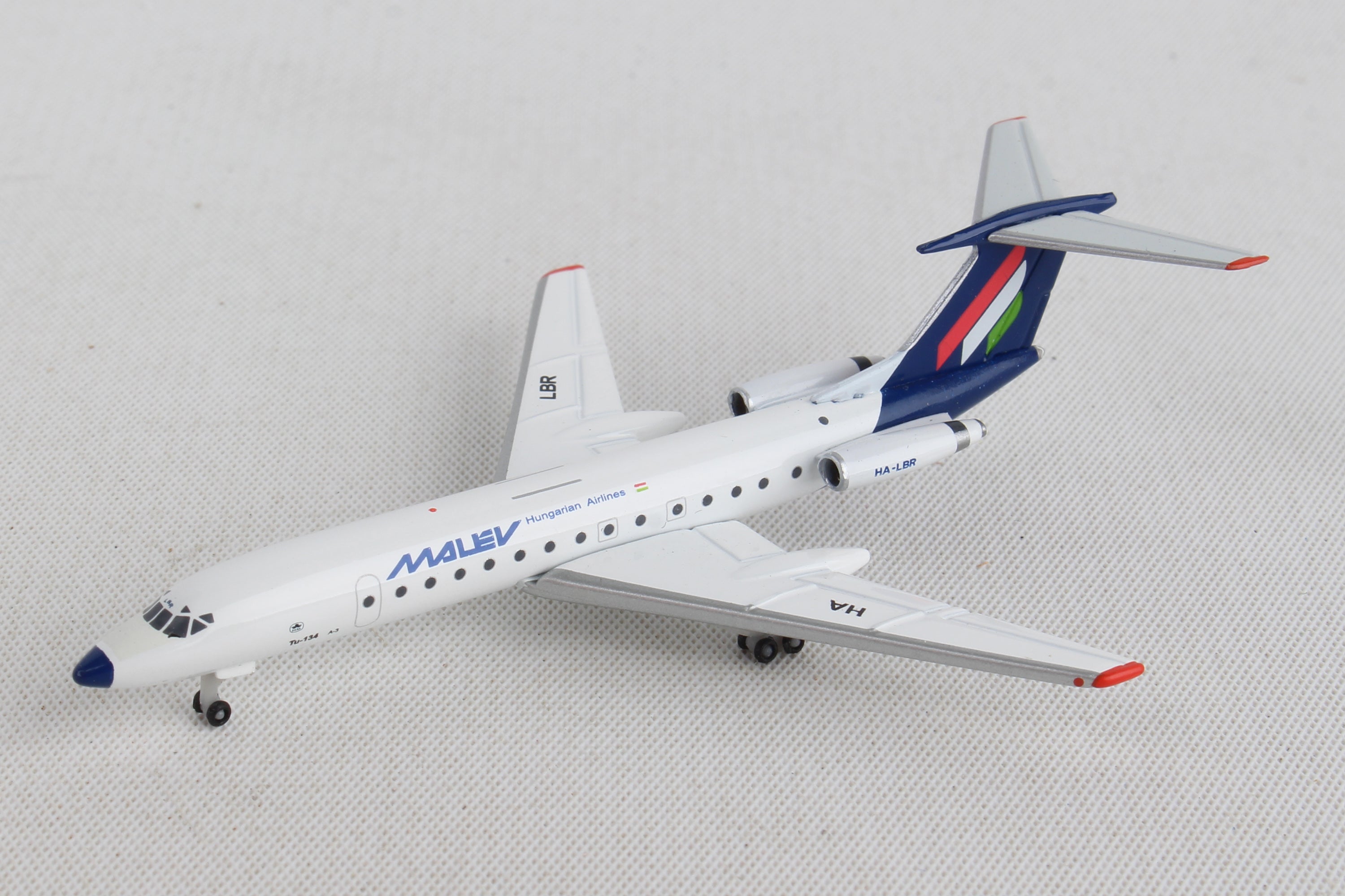 Herpa Wings HE532914 Malev Tu134A3 1/500