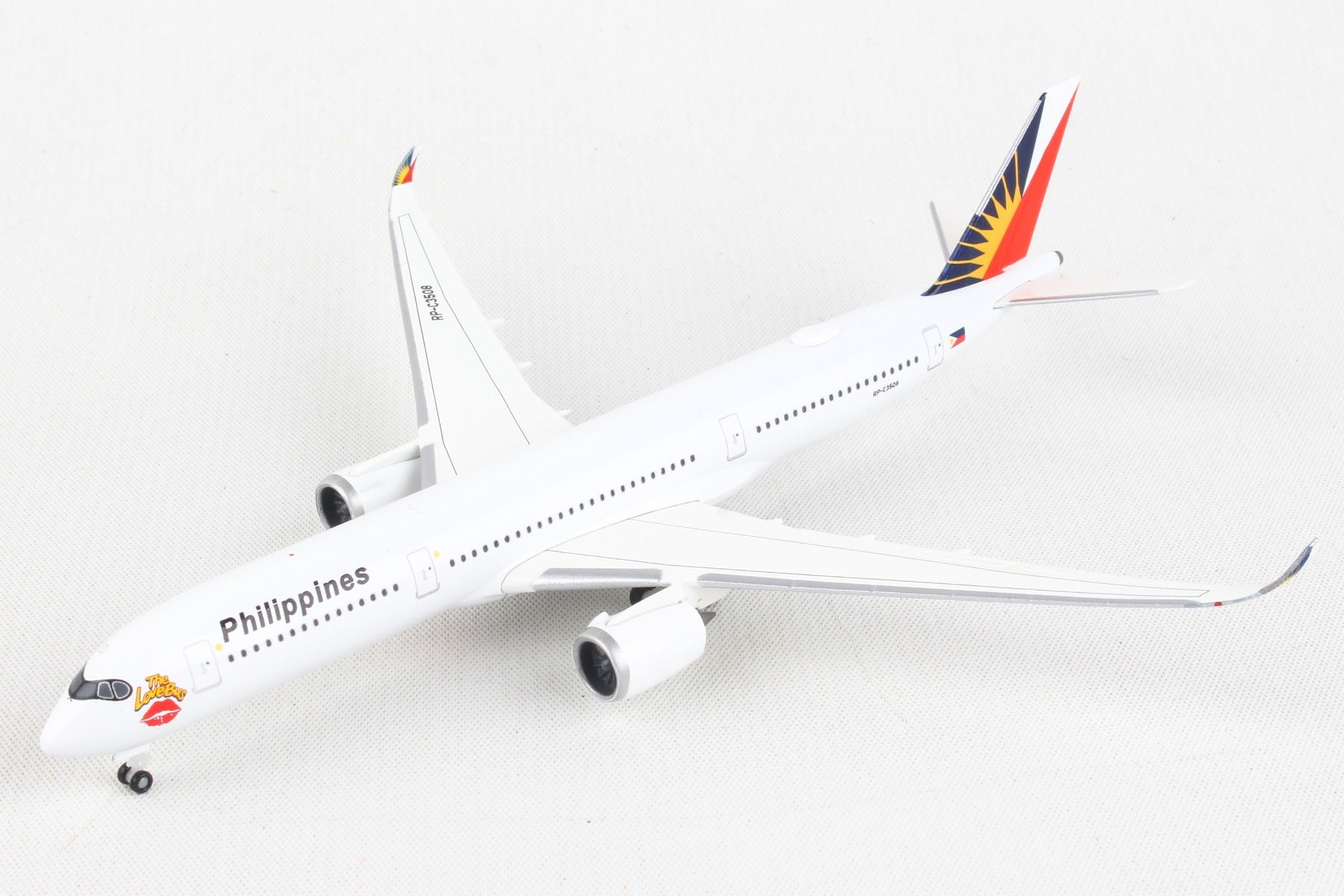 Herpa Wings HE533836 Phillipine A350-900 1/500 The Love Bus