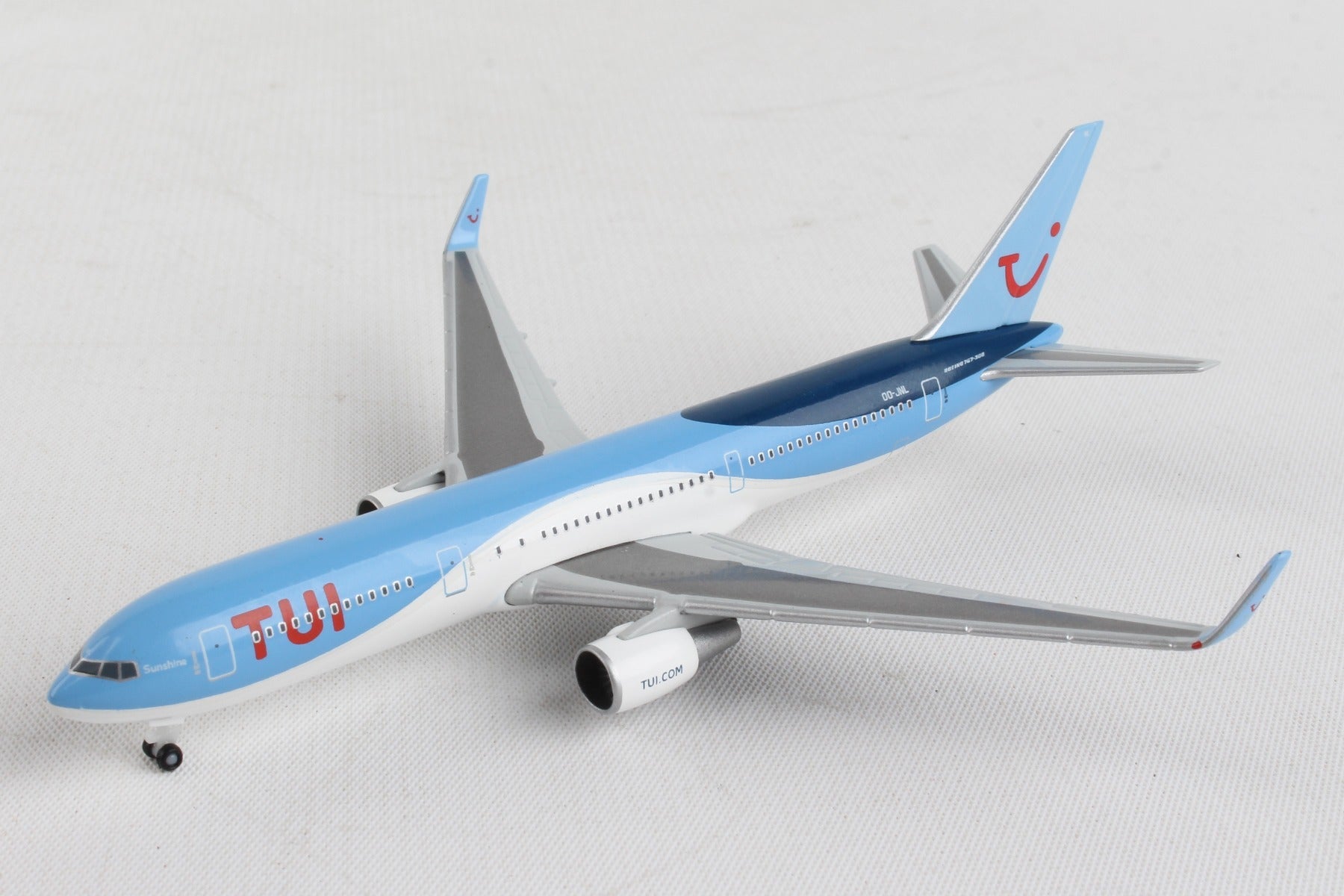 Herpa Wings HE534246 Tuifly 767-300 1/500